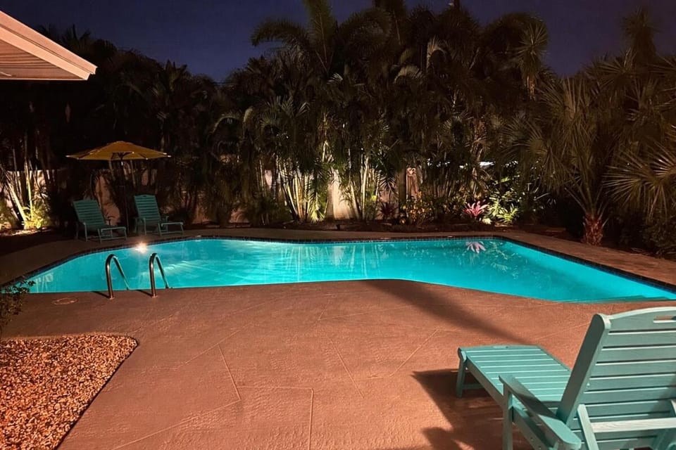 Pool view, Swimming pool