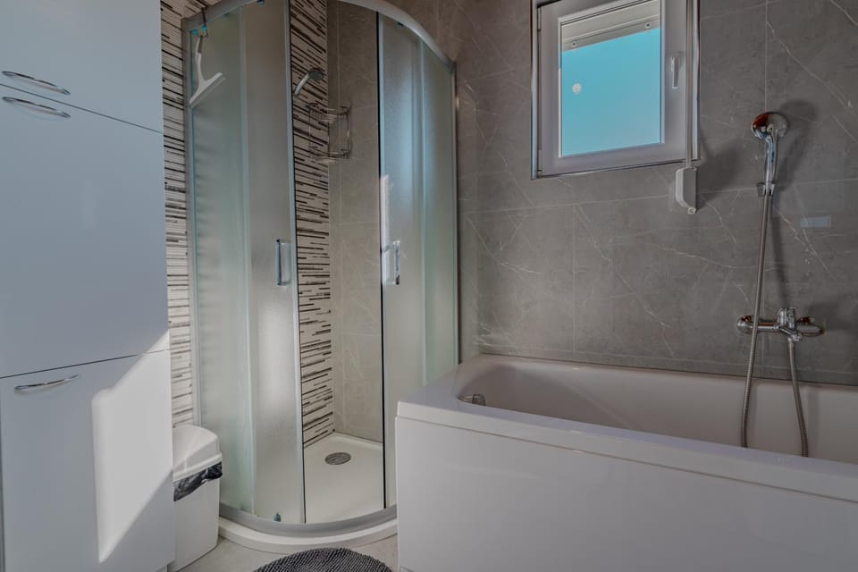 Shower, Bathroom, Bath