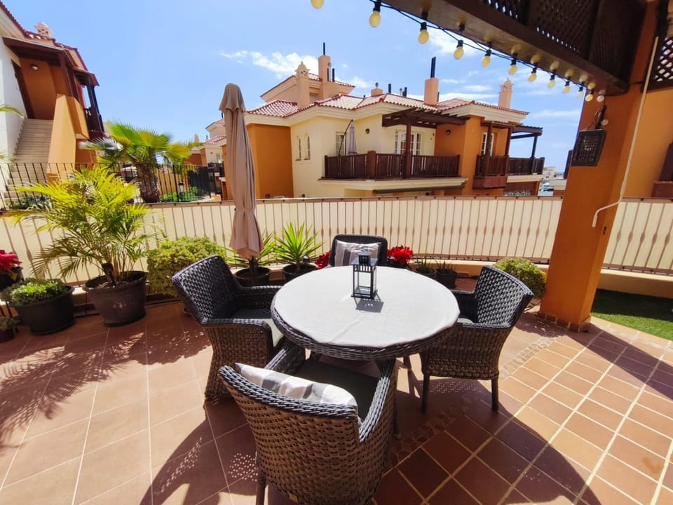 Patio, Balcony/Terrace, Seating area
