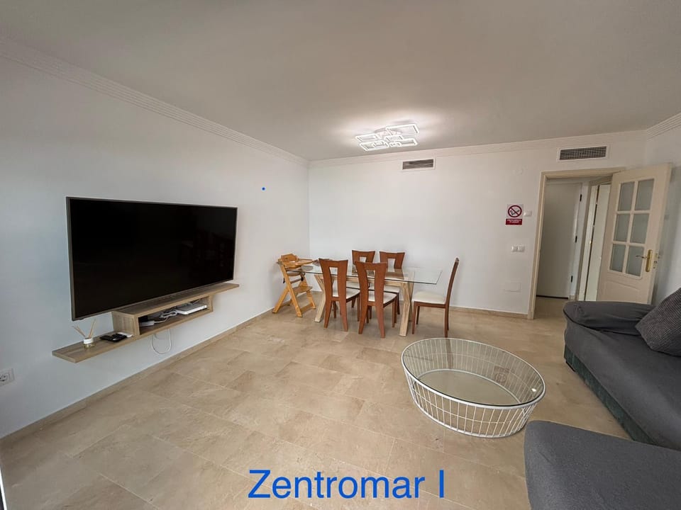 TV and multimedia, Living room, Dining area