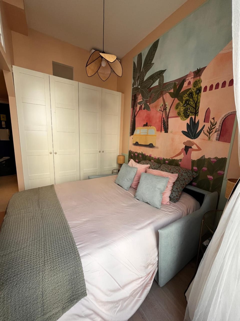 Chambre arty & colorée en plein cœur de Nice Vacation rental in Nice
