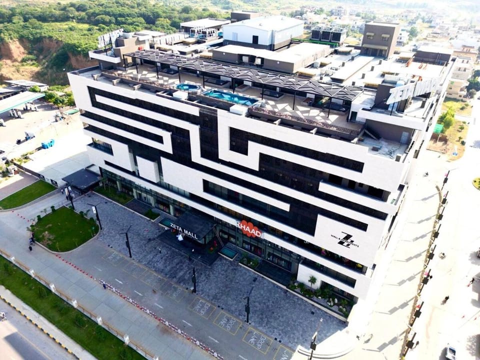 Aesthetic 2BHK Condo 360 Sunset View Rooftop Pool Apartment in Islamabad