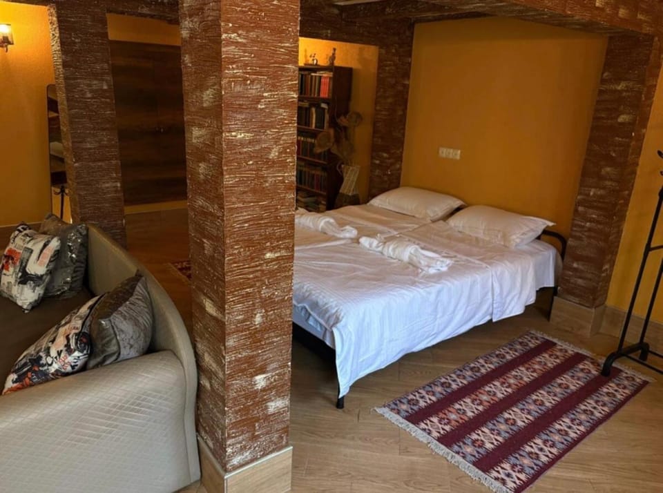 Bed, Living room, Bedroom