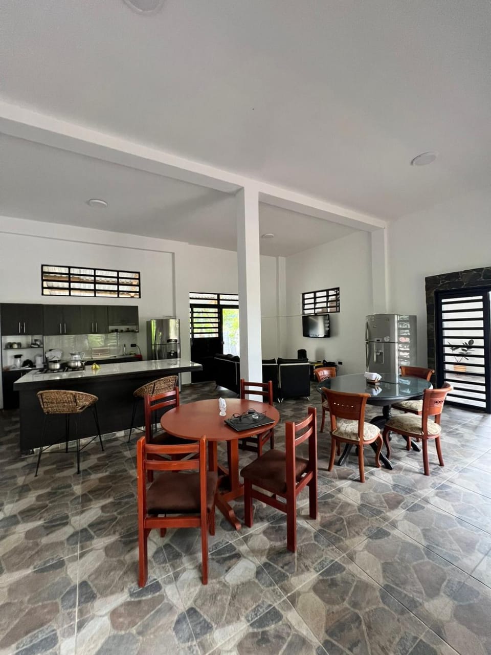 Kitchen or kitchenette, Living room, Dining area