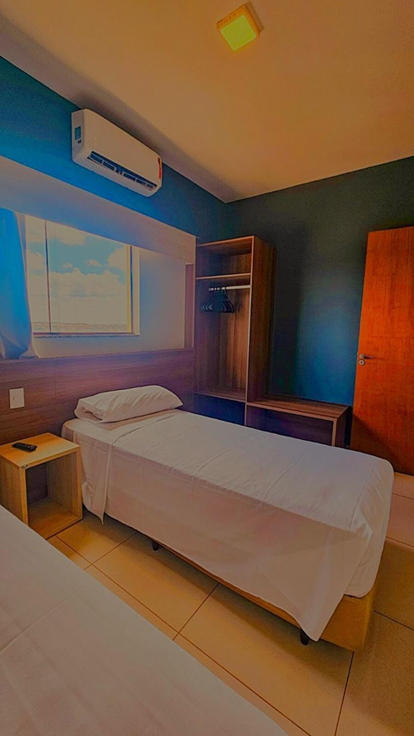Bedroom, air conditioner