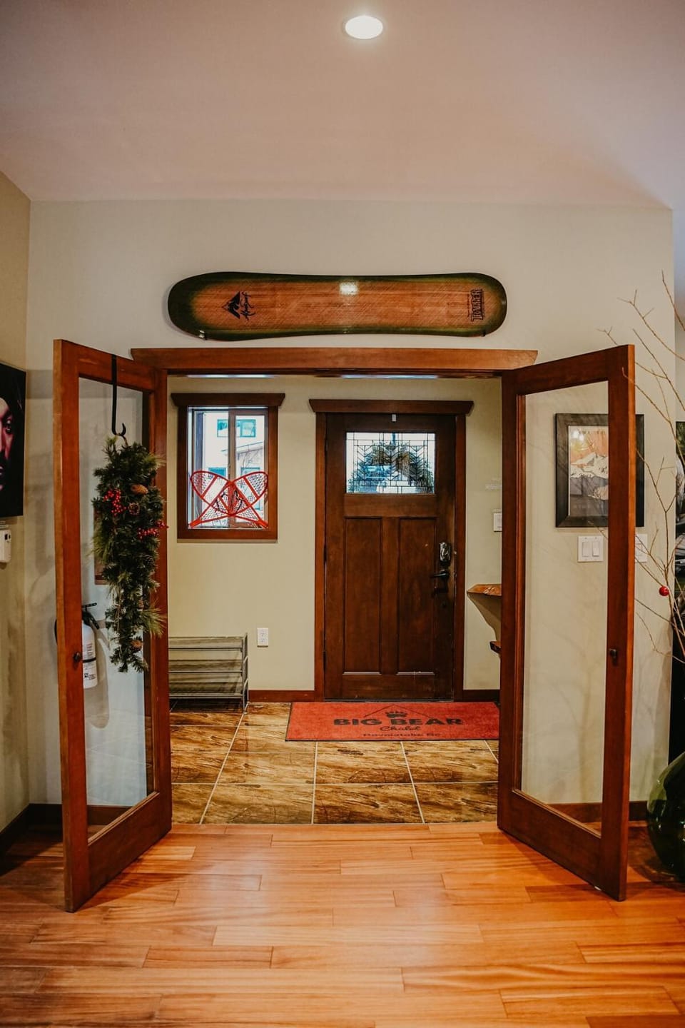 Big Bear Chalet and spa House in Revelstoke