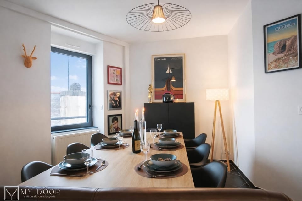Living room, Dining area