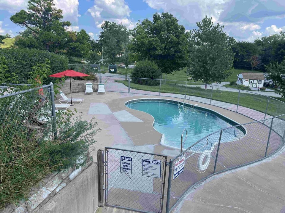 Swimming pool