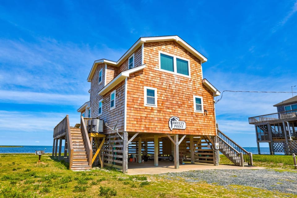 AV39 Breezy Point 39 House in Avon
