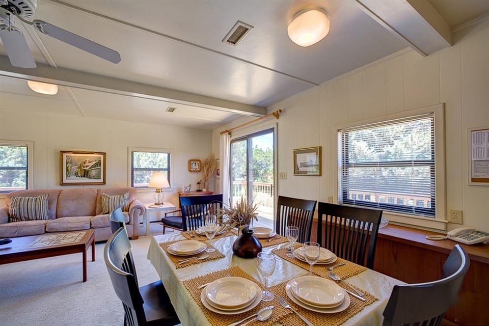 AV352 Bugler's Holiday 352 House in Avon