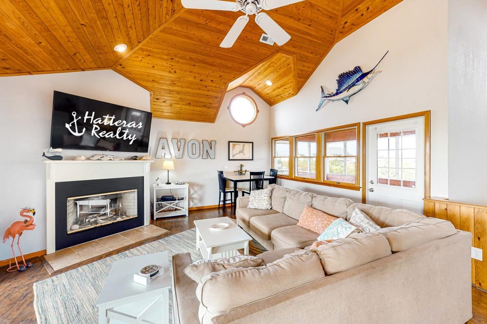 AV403 Reel 'Em Inn 403 House in Avon