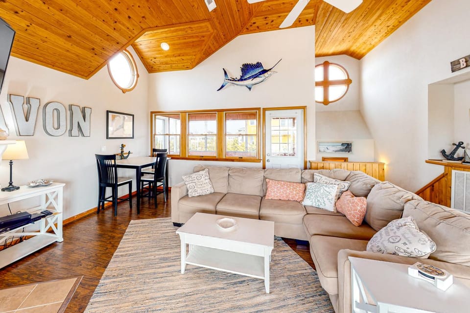 AV403 Reel 'Em Inn 403 House in Avon