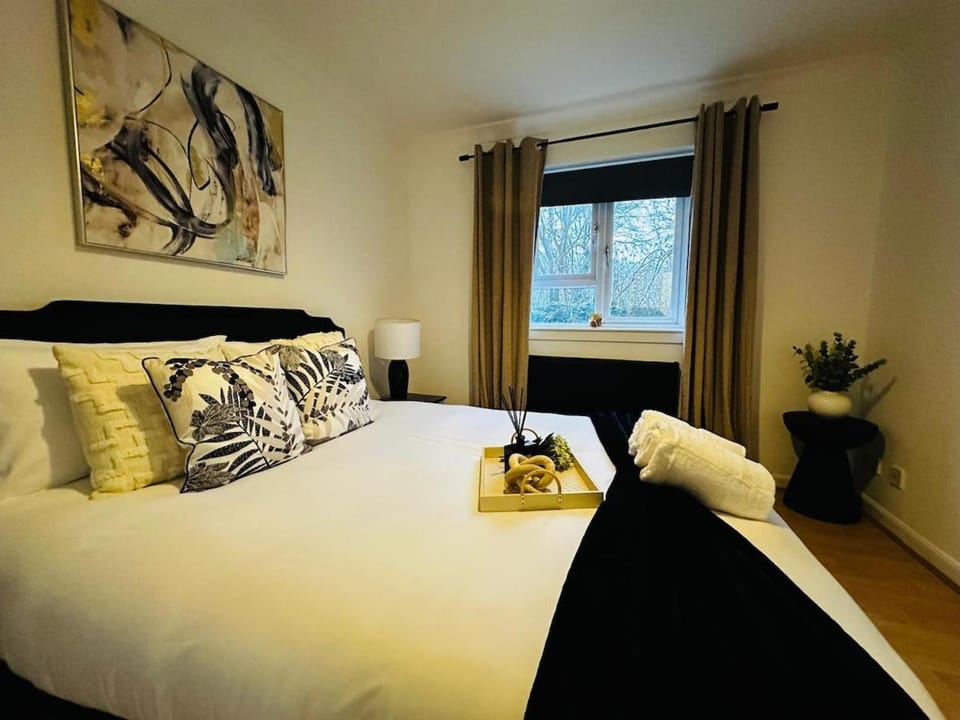 Modern 2 Bedroom Ground Floor Apartment near city centre Apartment in Glasgow