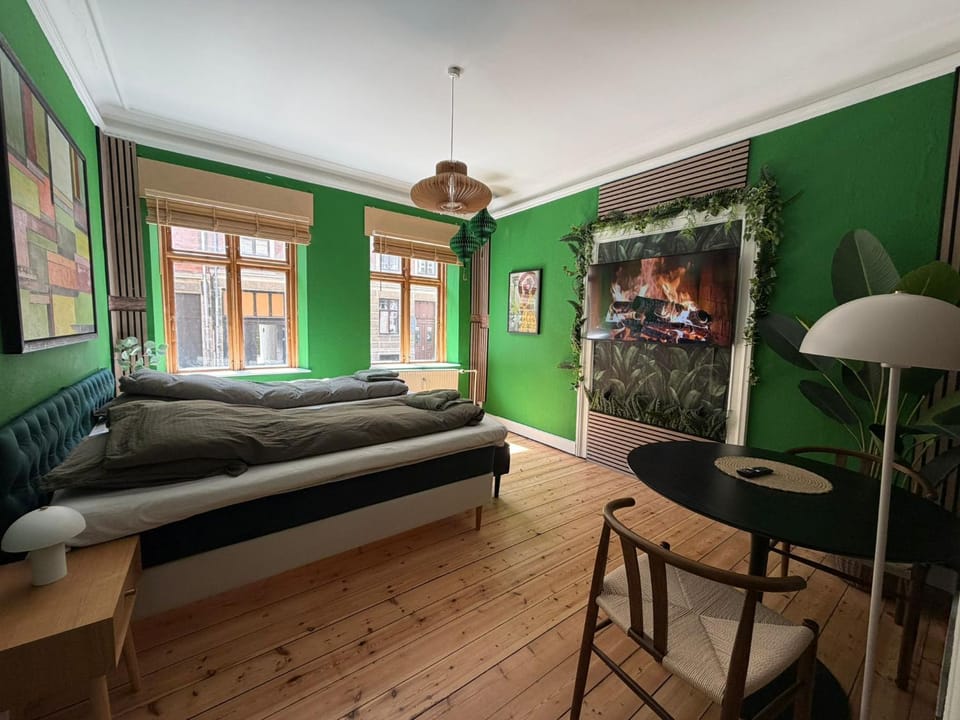 Greenbrook Homes - Jungle Suite Bed and Breakfast in Aalborg