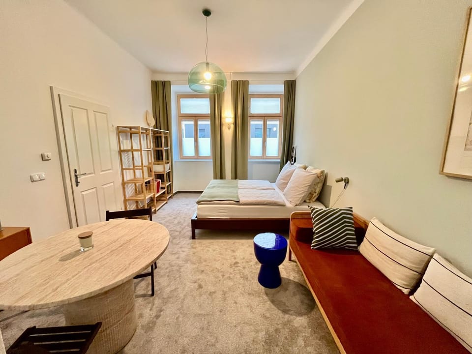Charming Studio with Patio Apartment in Vienna