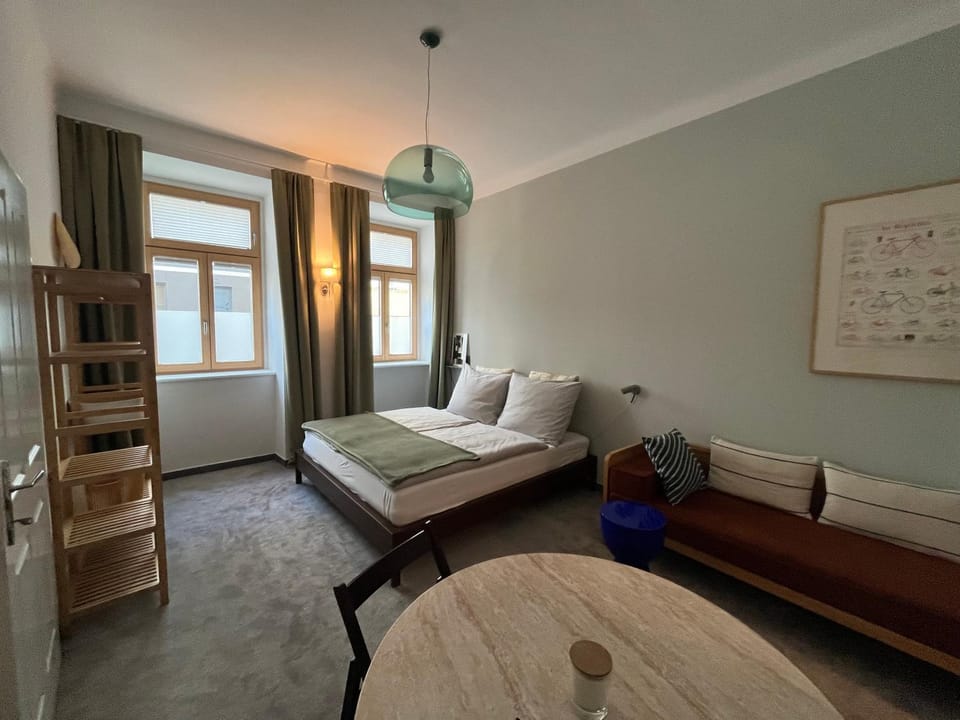 Charming Studio with Patio Apartment in Vienna