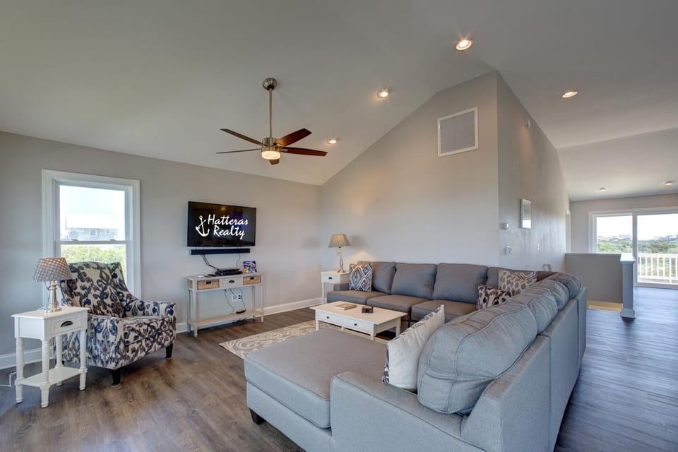 AV92 Easy 'n Breezy House in Avon