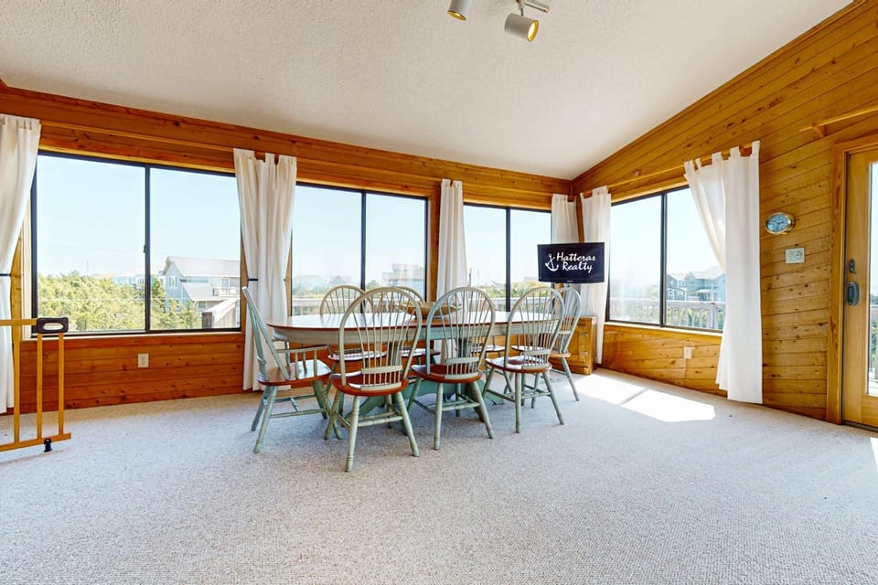 AVAC25 Shallow Point House in Avon