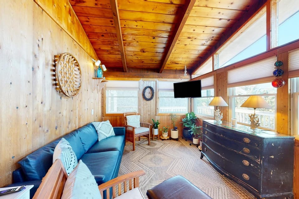 AVHC236 Moana Makani House in Avon