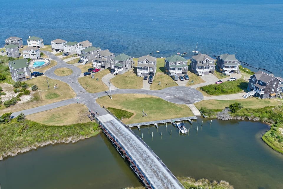 AVIC13 Island Gust #13-I House in Avon