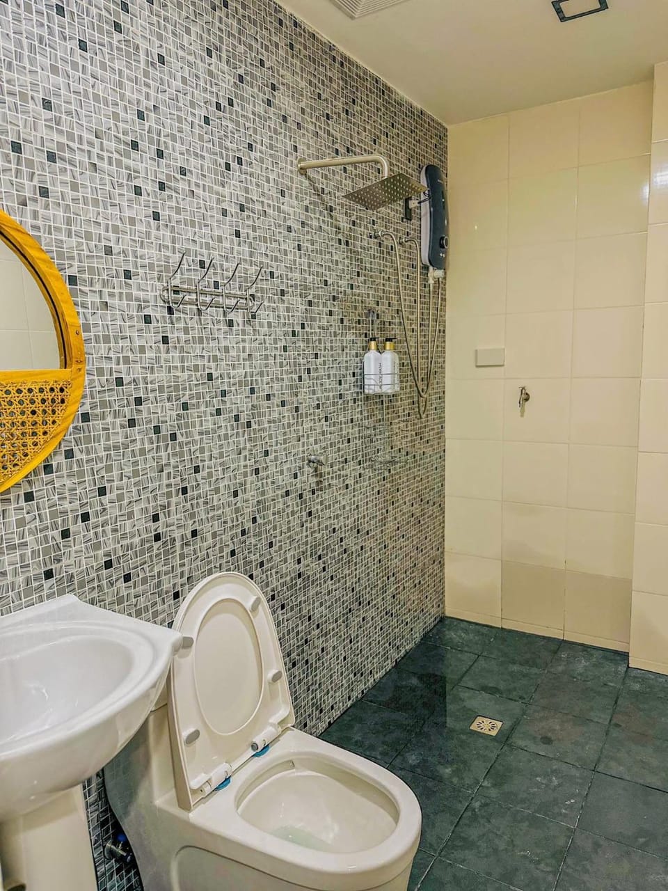 Baguio Jela Transient Apartment in Baguio