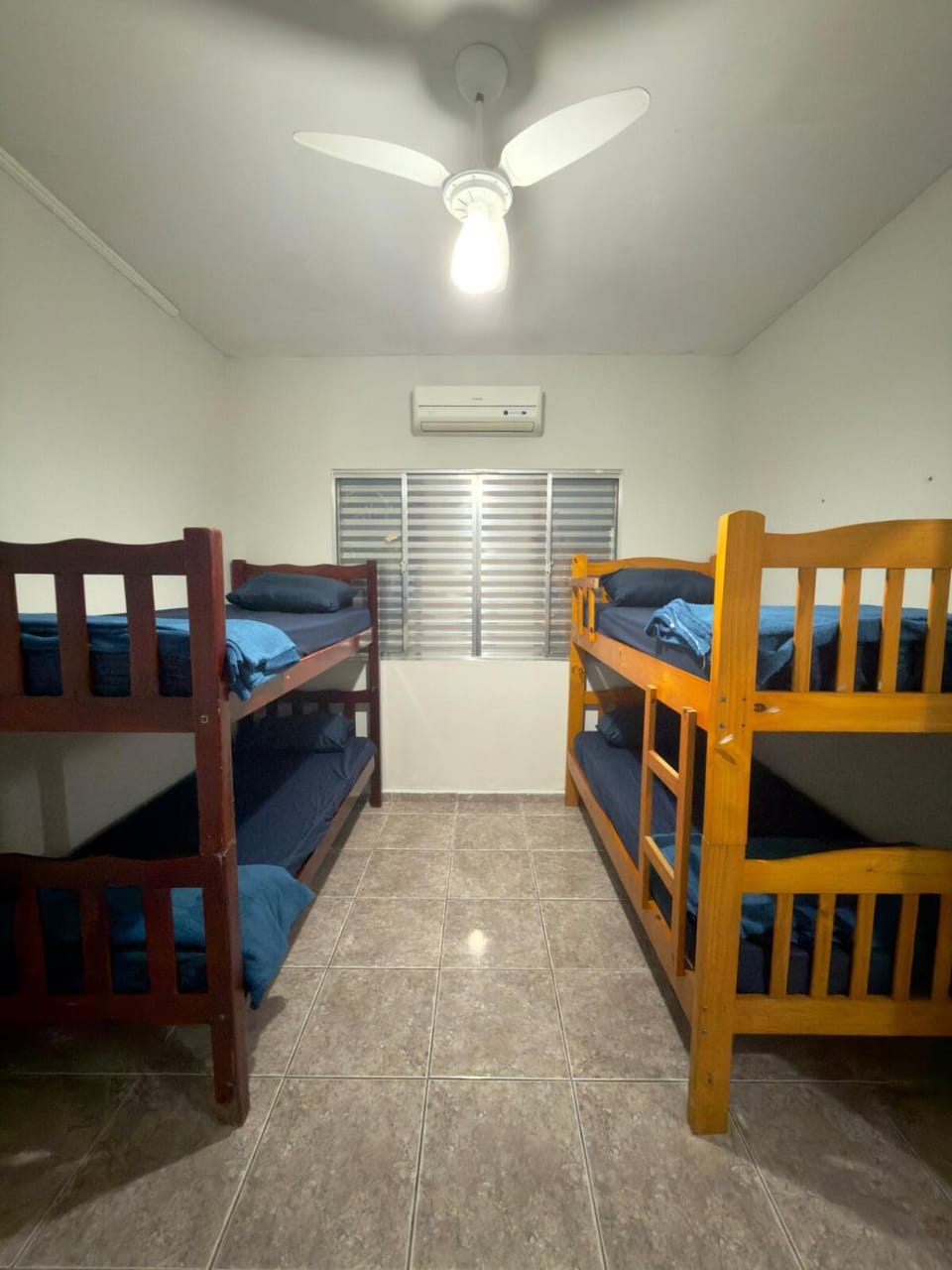 Casa de Praia Pernambuco - Guarujá House in State of São Paulo