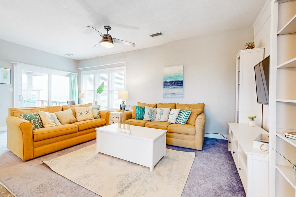 AVIK18 Above the Waves House in Avon