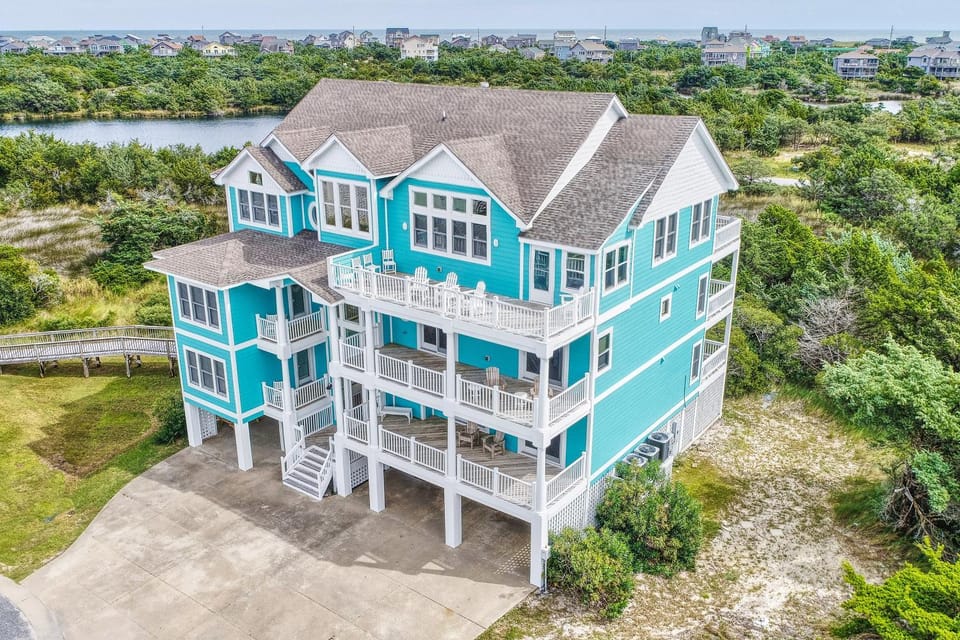 AVKS1124 Silversands Grand House in Avon