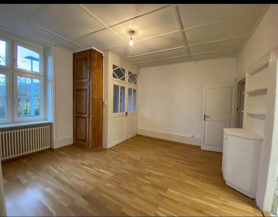 Möblierte Zimmer für temporäres Wohnen in gepflegtem Haus in Riehen grenznah Bed and Breakfast in Riehen