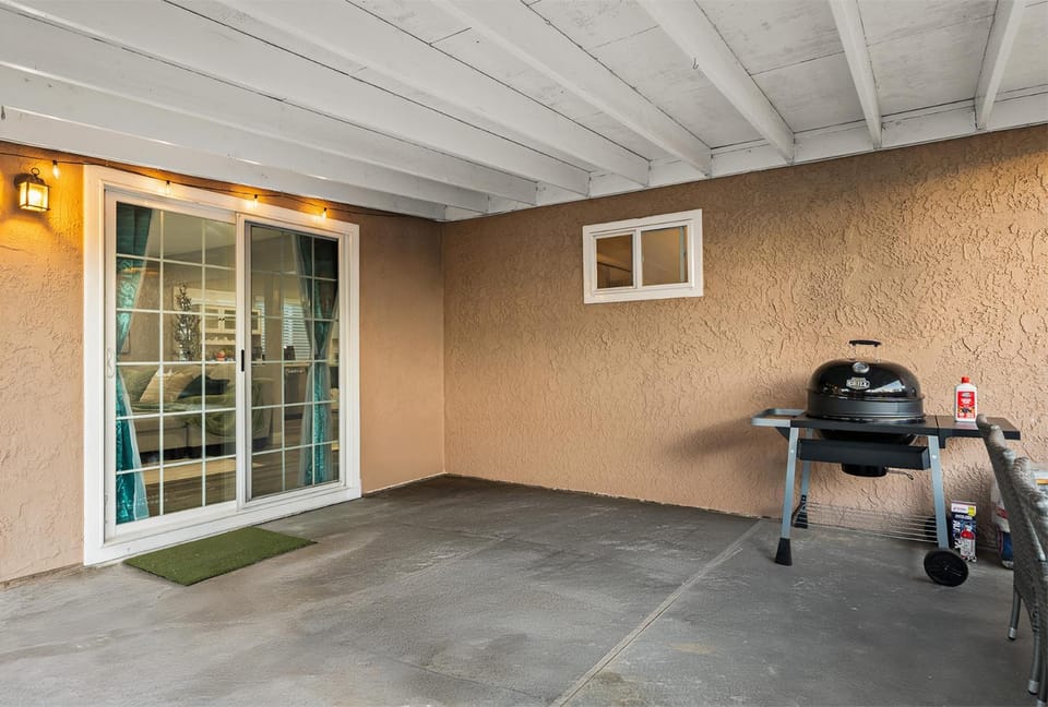 Entire Private Home with 3 Bedrooms 2 Bathrooms, Gated Yard, Garage, 4-Beds, Golf, Mira Mesa, Available Now House in Mira Mesa