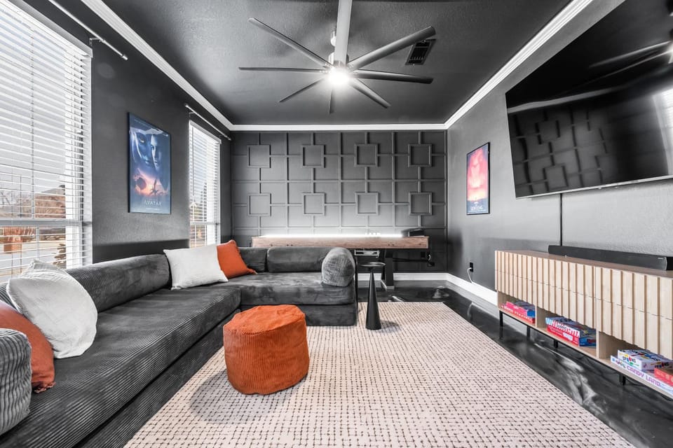 Elegant 5BR Pool House with Cinema Fire Pit and Games House in Keller