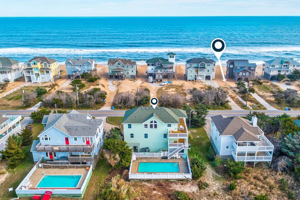 Large beachside house with ocean view, W/D, private hot tub & central AC House in Avon