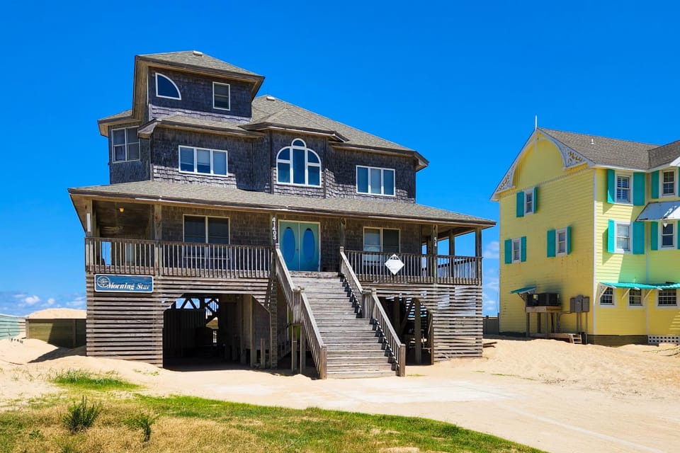 Expansive oceanfront home with private hot tub & pool, central AC, & W/D House in Avon