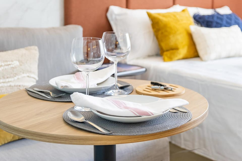 Food and drinks, Dining area