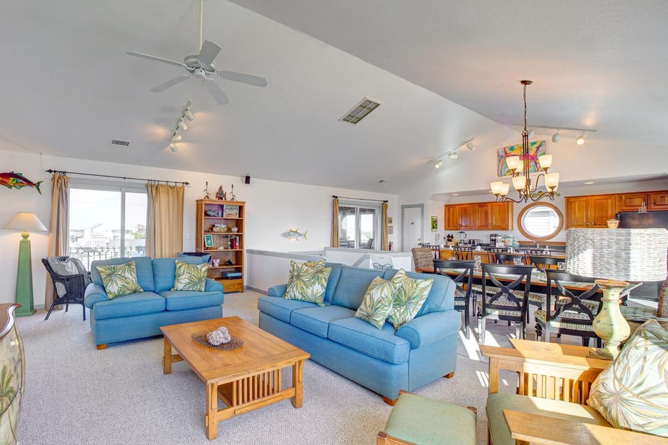 AVLE770 Pelican Paradise 770 House in Avon