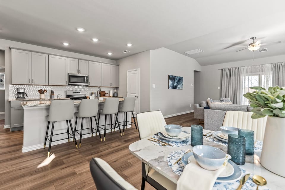 Kitchen or kitchenette, Kitchen or kitchenette, Dining area, kitchen