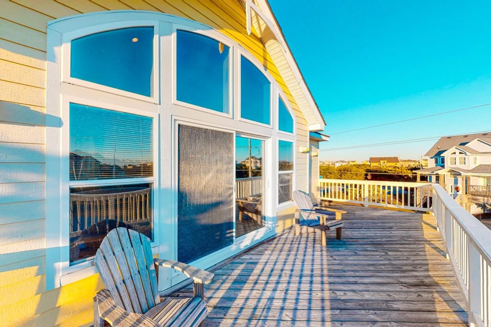AVWKS10 1 Under the Boardwalk House in Avon