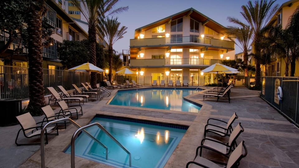 Hot Tub, Swimming pool, Sunset, sunbed