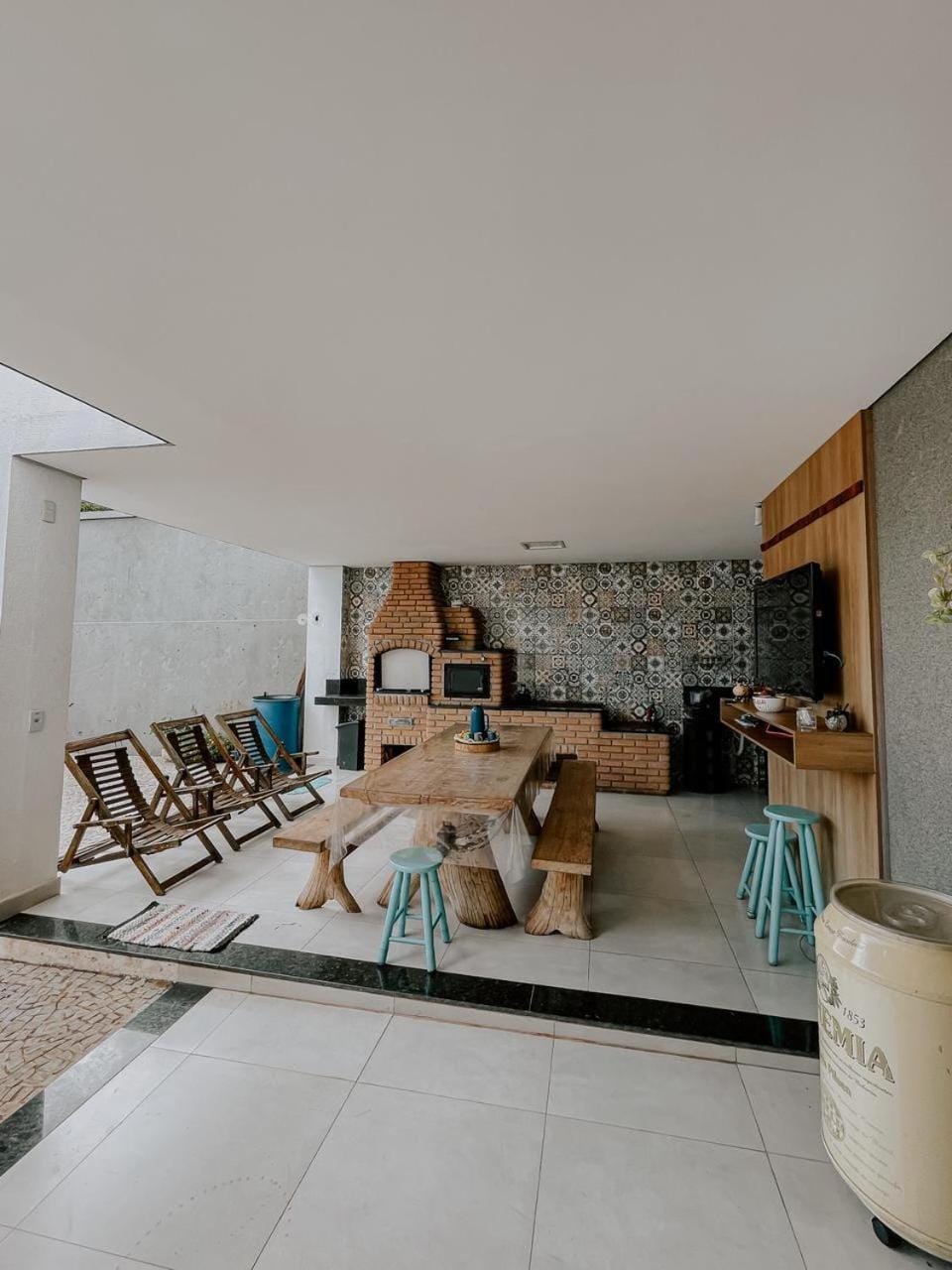 Suítes em casa ampla com área gourmet Bed and Breakfast in Uberlândia