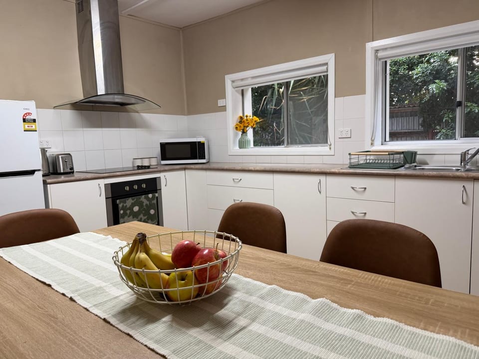 Dining area, kitchen