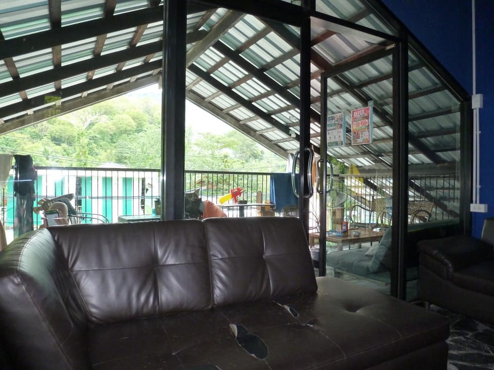 Nok Guesthouse & Hostel Hostel in Ko Tao
