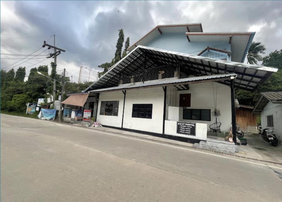 Nok Guesthouse & Hostel Hostel in Ko Tao