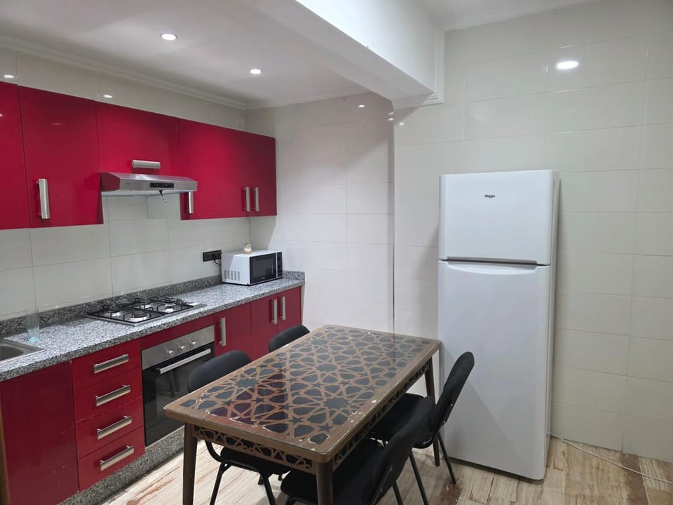 Kitchen or kitchenette, Dining area, Area and facilities, stove