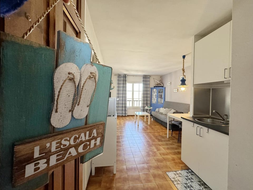 Apartamento Comodo con Piscina y Jardín, Cerca de la Playa y el Puerto - HISP-7-54 Apartment in L'Escala