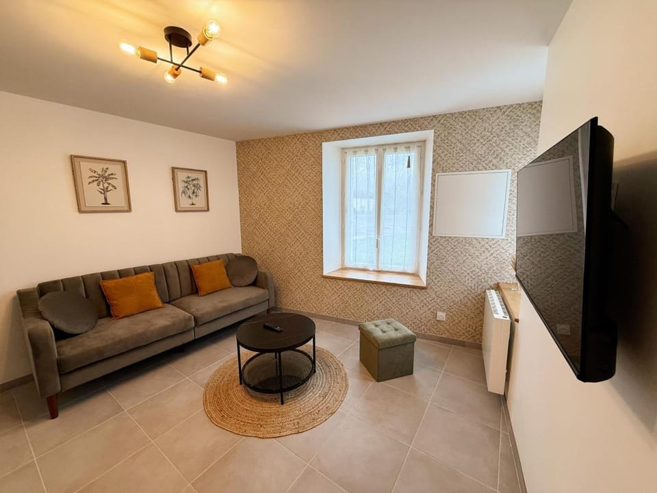 Gîte tout confort à Limeray avec Jardin et BBQ - FR-1-381-648 House in Centre-Val de Loire