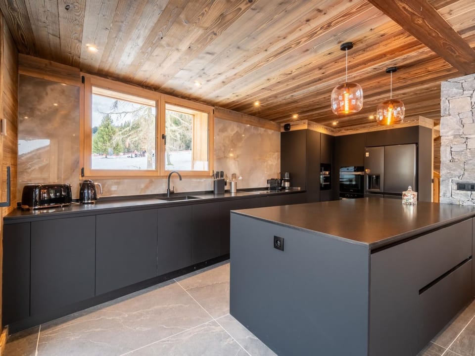 Chalet Luxueux aux Gets avec Jacuzzi et Sauna, Animaux Bienvenus - FR-1-671-331 Chalet in Les Gets