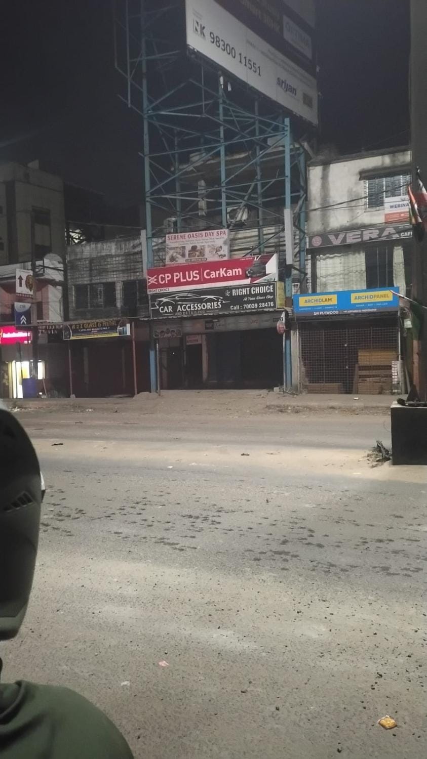 Ramdhanu Appartment Homestay Vacation rental in Kolkata