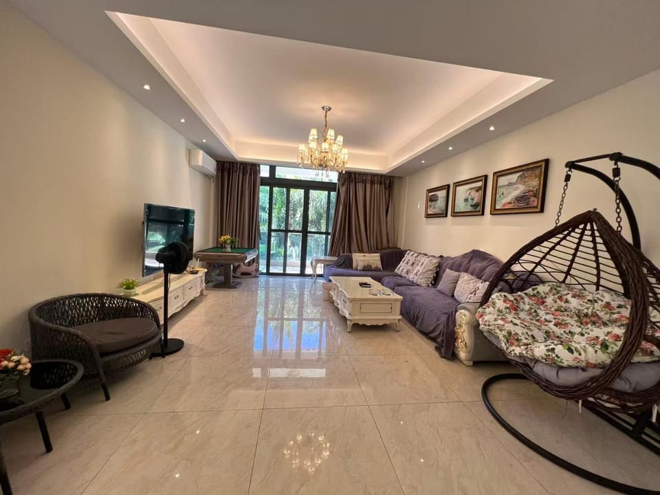 Communal lounge/ TV room, TV and multimedia, Living room