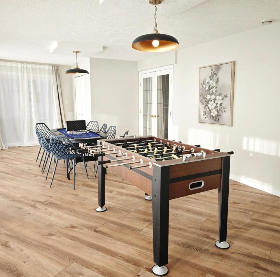 Perching Gull House Storms & Wildlife Watching Oceanfront View Villa in Vancouver Island