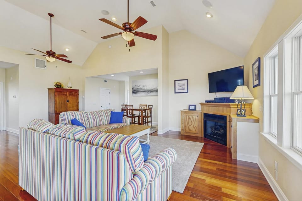 WVSIS2 2BNWaves House in Outer Banks
